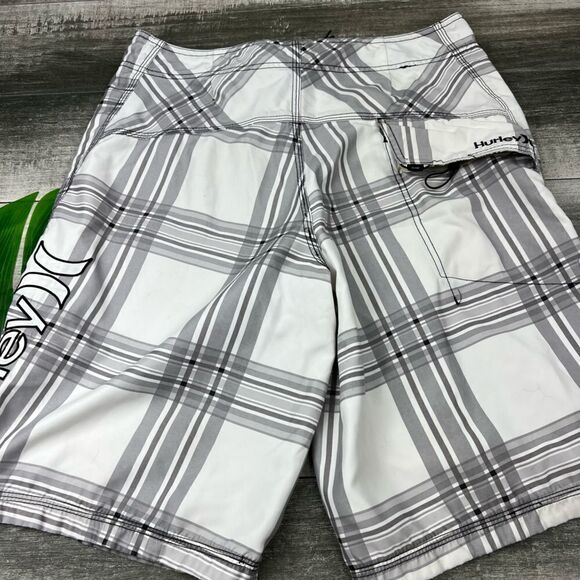 Hurley plaid print swim trunks - Picture 4 of 9